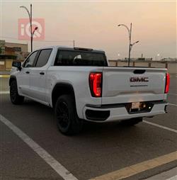GMC Sierra